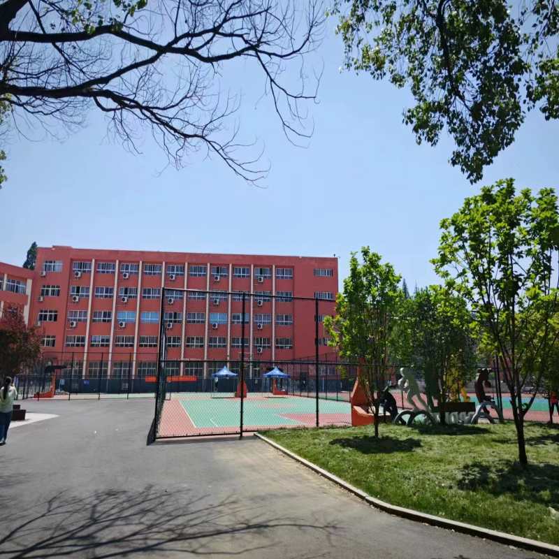 学校